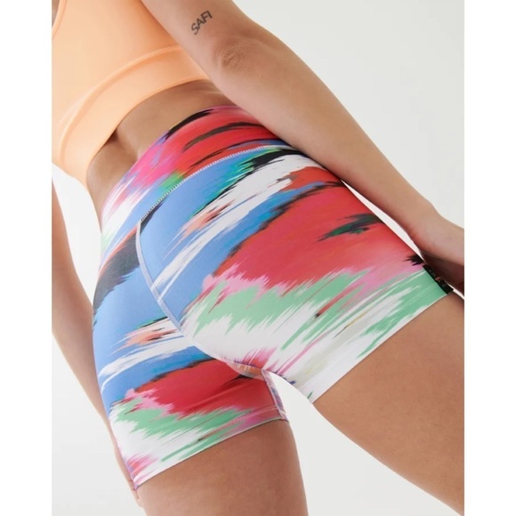 P.e Nation Break Out Short in Print - Picture 4 of 10